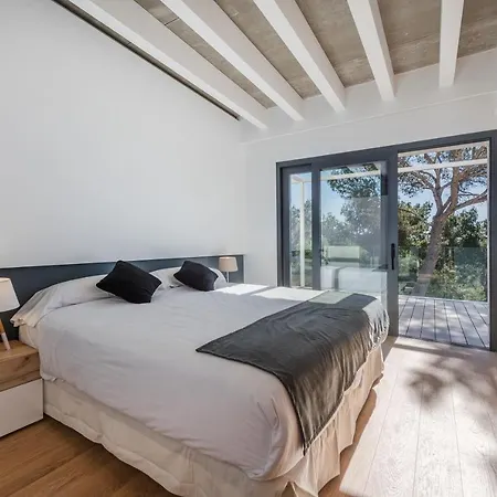 Brand New Luxury Infinity Pool & Views Villa Alcúdia