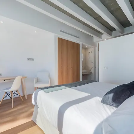 Brand New Luxury Infinity Pool & Views Villa Alcúdia
