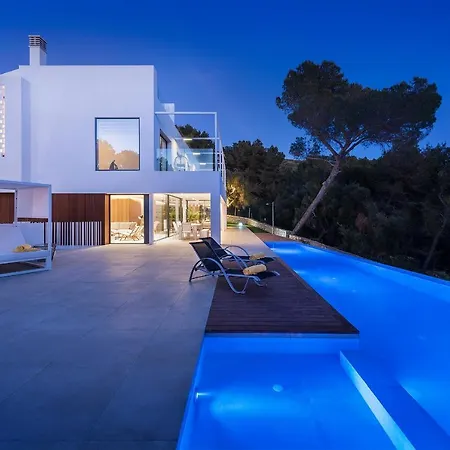 Brand New Luxury Infinity Pool & Views Villa Alcúdia